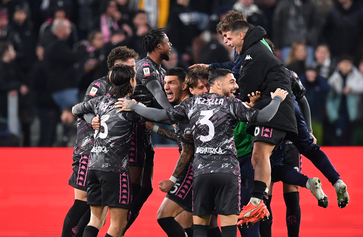 Exclusive: Marianucci set for imminent Napoli medical 6 TURIN, ITALY - FEBRUARY 26: The Empoli team celebrates after Luca Marianucci of Empoli scored the decisive penalty in the penalty shootout during the Coppa Italia Quarter Final match between Juventus FC and Empoli FC at Allianz Stadium on February 26, 2025 in Turin, Italy. (Photo by Valerio Pennicino/Getty Images)