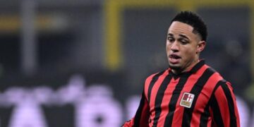 Il Napoli vira su Okafor: tentativo last minute per lo svizzero, in uscita dal Milan