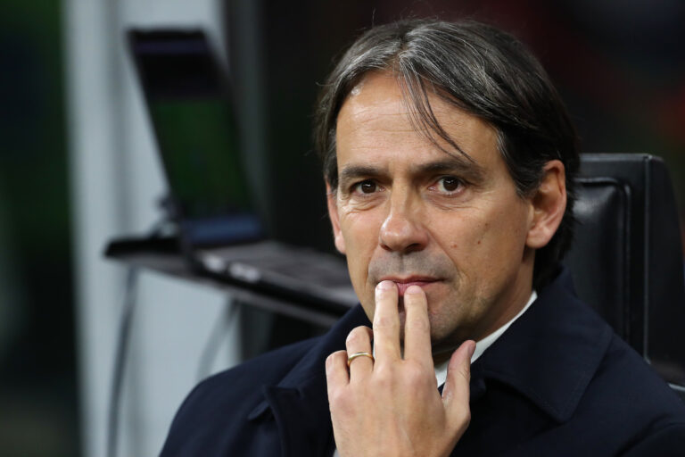 MILAN, ITALY - FEBRUARY 02: Simone Inzaghi, Head Coach of FC Internazionale, looks on prior to the Serie A match between AC Milan and FC Internazionale at Stadio Giuseppe Meazza on February 02, 2025 in Milan, Italy. (Photo by Marco Luzzani/Getty Images)