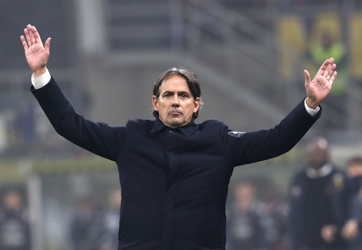 MILAN, ITALY - FEBRUARY 22: Simone Inzaghi, Head Coach of FC Internazionale, reacts during the Serie A match between FC Internazionale and Genoa at Stadio Giuseppe Meazza on February 22, 2025 in Milan, Italy. (Photo by Marco Luzzani/Getty Images)