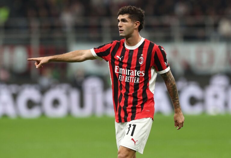 Christian Pulisic of AC Milan gestures during the Serie A match between AC Milan and SSC Napoli at Stadio Giuseppe Meazza on October 29, 2024 in Milan, Italy. (Photo by Marco Luzzani/Getty Images)