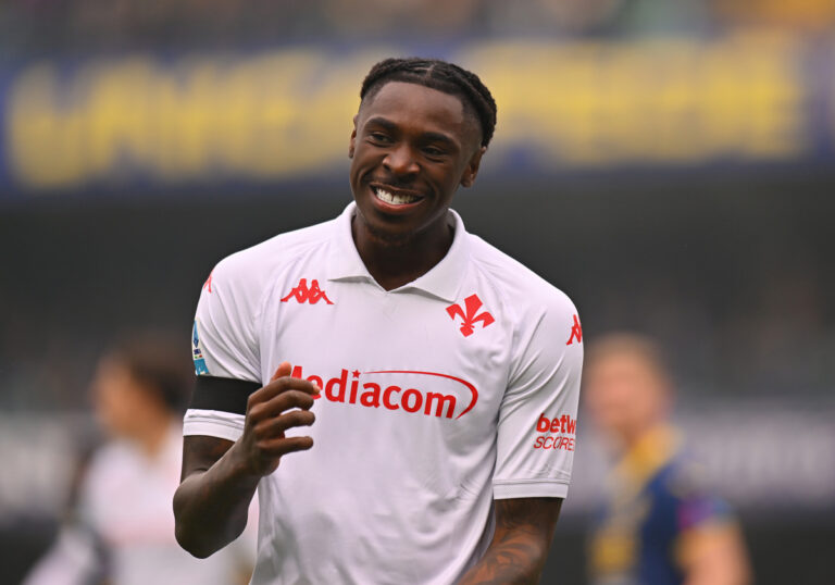 VERONA, ITALY - FEBRUARY 23: Moise Kean of Fiorentina reacts during the Serie A match between Verona and Fiorentina at Stadio Marcantonio Bentegodi on February 23, 2025 in Verona, Italy. (Photo by Alessandro Sabattini/Getty Images)