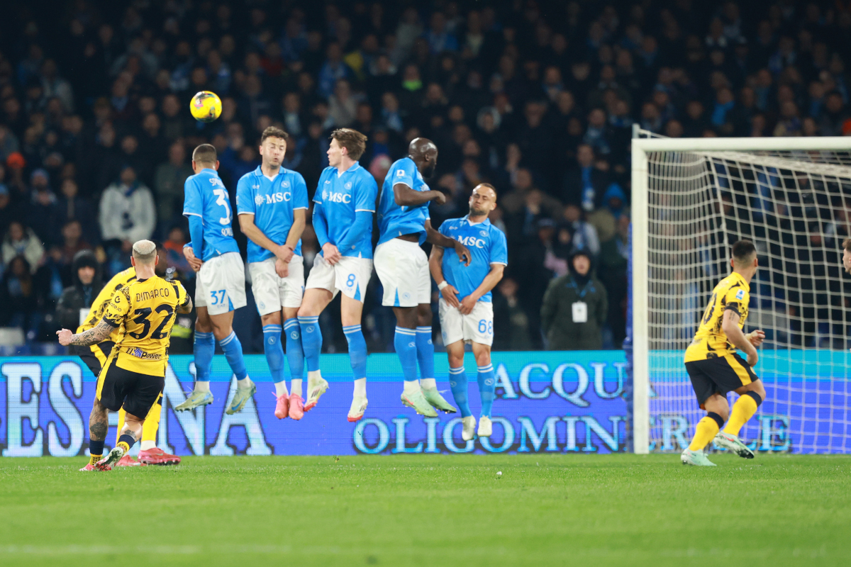 NAPLES, ITALY - MARCH 01: Federico Dimarco of Inter scores his team's opening goal during the Serie A match between Napoli and FC Internazionale at Stadio Diego Armando Maradona on March 01, 2025 in Naples, Italy. (Photo by Francesco Pecoraro/Getty Images)