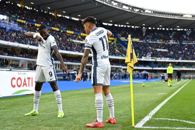 Joaquin Correa of FC Internazionale celebrates scoring his team's first goal with team mate Marcus Thuram of FC Internazionale during the Serie A match between Verona and FC Internazionale at Stadio Marcantonio Bentegodi on November 23, 2024 in Verona, Italy. (Photo by Alessandro Sabattini/Getty Images)