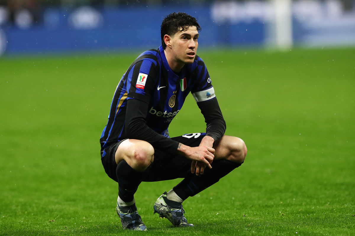 Alessandro Bastoni of FC Internazionale reacts during the Coppa Italia, Round of 16 match between FC Internazionale and Udinese Calcio at Stadio Giuseppe Meazza on December 19, 2024 in Milan, Italy. (Photo by Marco Luzzani/Getty Images)