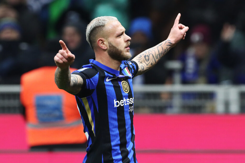 MILAN, ITALY - DECEMBER 06: Federico Dimarco of FC Internazionale c1during the Serie A match between FC Internazionale and Parma at Stadio Giuseppe Meazza on December 06, 2024 in Milan, Italy. (Photo by Marco Luzzani/Getty Images)