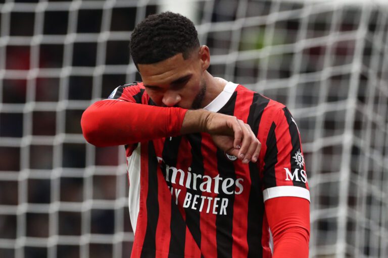 MILAN, ITALY - NOVEMBER 23: Ruben Loftus-Cheek of AC Milan reacts during the Serie A match between AC Milan and Juventus at Stadio Giuseppe Meazza on November 23, 2024 in Milan, Italy. (Photo by Marco Luzzani/Getty Images)