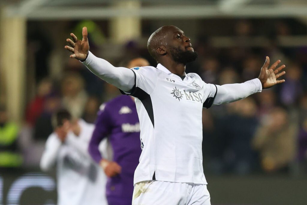 FLORENCE, ITALY - JANUARY 4: Romelu Lukaku of SSC Napoli celebrates after scoring a goal during the Serie A match between Fiorentina and Napoli at Stadio Artemio Franchi on January 4, 2025 in Florence, Italy. (Photo by Gabriele Maltinti/Getty Images)