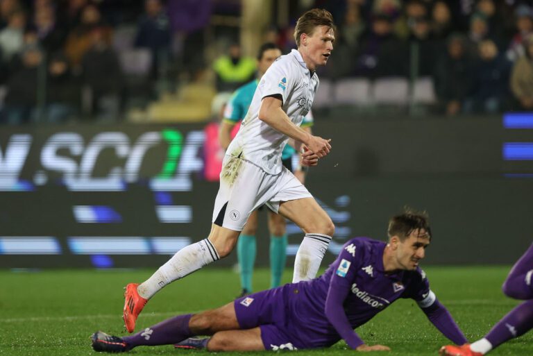 FLORENCE, ITALY - JANUARY 4: Scott McTominay of SSC Napoli reacts after against goal during the Serie A match between Fiorentina and Napoli at Stadio Artemio Franchi on January 4, 2025 in Florence, Italy. (Photo by Gabriele Maltinti/Getty Images)