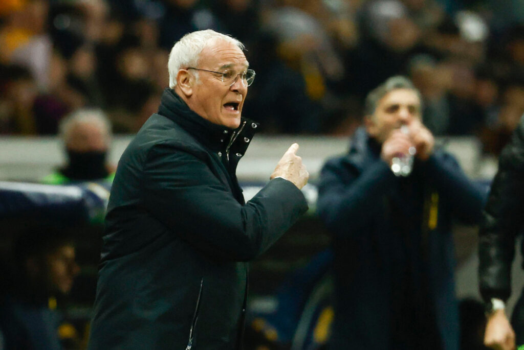 epa11901437 Roma's coach Claudio Ranieri reacts during the Italian Serie A soccer match Parma Calcio vs AS Roma at Ennio Tardini stadium in Parma, Italy, 16 February 2025. EPA-EFE/ELISABETTA BARACCHI