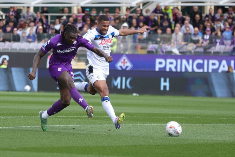 FLORENCE, ITALY - MARCH 30: Moise Kean of ACF Fiorentina scores a goal during the Serie A match between Fiorentina and Atalanta at Stadio Artemio Franchi on March 30, 2025 in Florence, Italy. (Photo by Gabriele Maltinti/Getty Images)