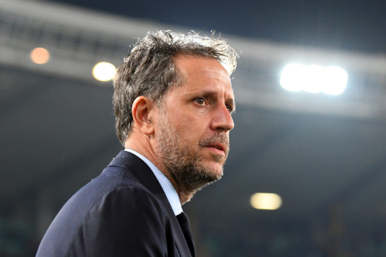 VERONA, ITALY - FEBRUARY 08:Fabio Paratici of Juventus looks on during the Serie A match between Hellas Verona and Juventus at Stadio Marcantonio Bentegodi on February 8, 2020 in Verona, Italy. (Photo by Alessandro Sabattini/Getty Images)