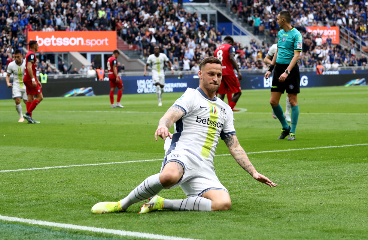 Serie A: Inter vs Verona – probable line-ups and where to watch on TV 6 MILAN, ITALY - APRIL 12: Marko Arnautovic celebrates scoring his team's first goal during the Serie A match between FC Internazionale and Cagliari at Stadio Giuseppe Meazza on April 12, 2025 in Milan, Italy. (Photo by Marco Luzzani/Getty Images)