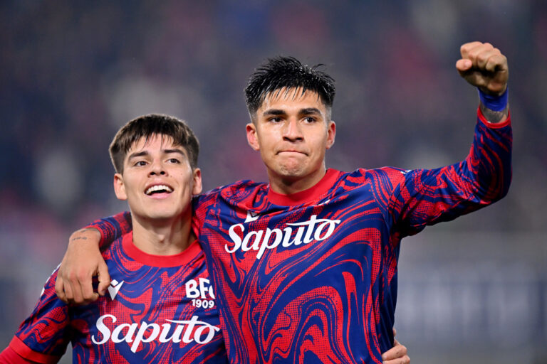 Santiago Castro of Bologna celebrates with teammate Benjamin Dominguez after scoring his team's fourth goal during the Coppa Italia match between Bologna FC and AC Monza at Renato Dall'Ara Stadium on December 03, 2024 in Bologna, Italy. (Photo by Alessandro Sabattini/Getty Images) (Inter links)