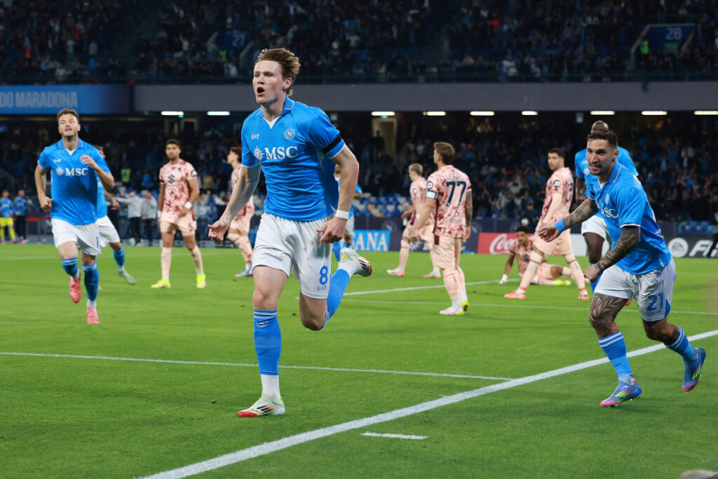 NAPLES, ITALY - APRIL 27: Scott McTominay of Napoli celebrates after scoring his sides first goal during the Serie A match between Napoli and Torino at Stadio Diego Armando Maradona on April 27, 2025 in Naples, Italy. (Photo by Francesco Pecoraro/Getty Images)