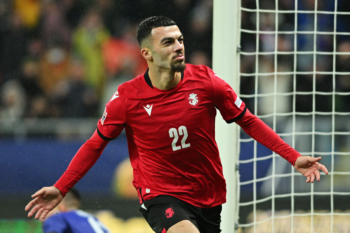 Four Osimhen alternatives recommended for Juventus in striker search 7 BATUMI, GEORGIA - NOVEMBER 16: Georges Mikautadze of Georgia celebrates scoring his team's first goal during the UEFA Nations League 2024/25 League B Group B1 match between Georgia and Ukraine at the AdjaraBet Arena on November 16, 2024 in Batumi, Georgia. (Photo by Levan Verdzeuli/Getty Images)