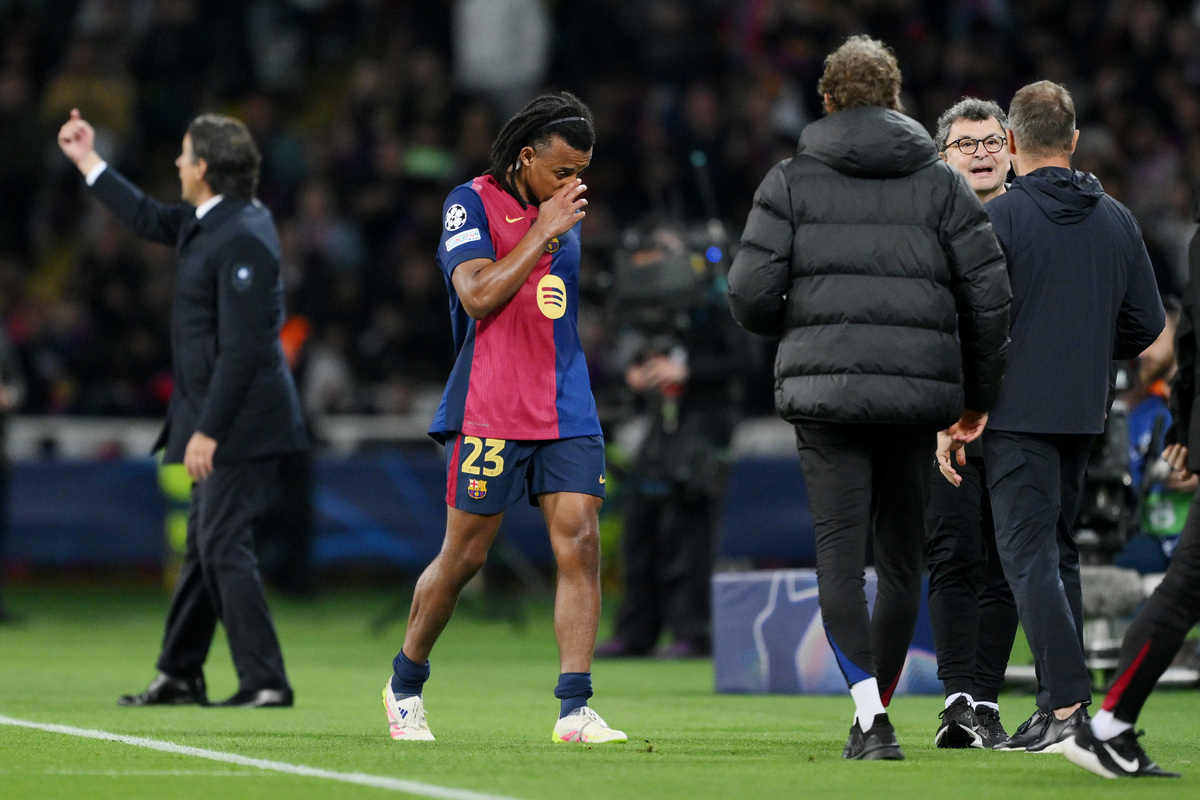 Only four Barcelona-Inter semi-finalists expected to start on Saturday 10 BARCELONA, SPAIN - APRIL 30: Jules Kounde of FC Barcelona leaves the pitch as he is substituted off after sustaining an injury during the UEFA Champions League 2024/25 Semi Final First Leg match between FC Barcelona and FC Internazionale Milano at Estadi Olimpic Lluis Companys on April 30, 2025 in Barcelona, Spain. (Photo by David Ramos/Getty Images)