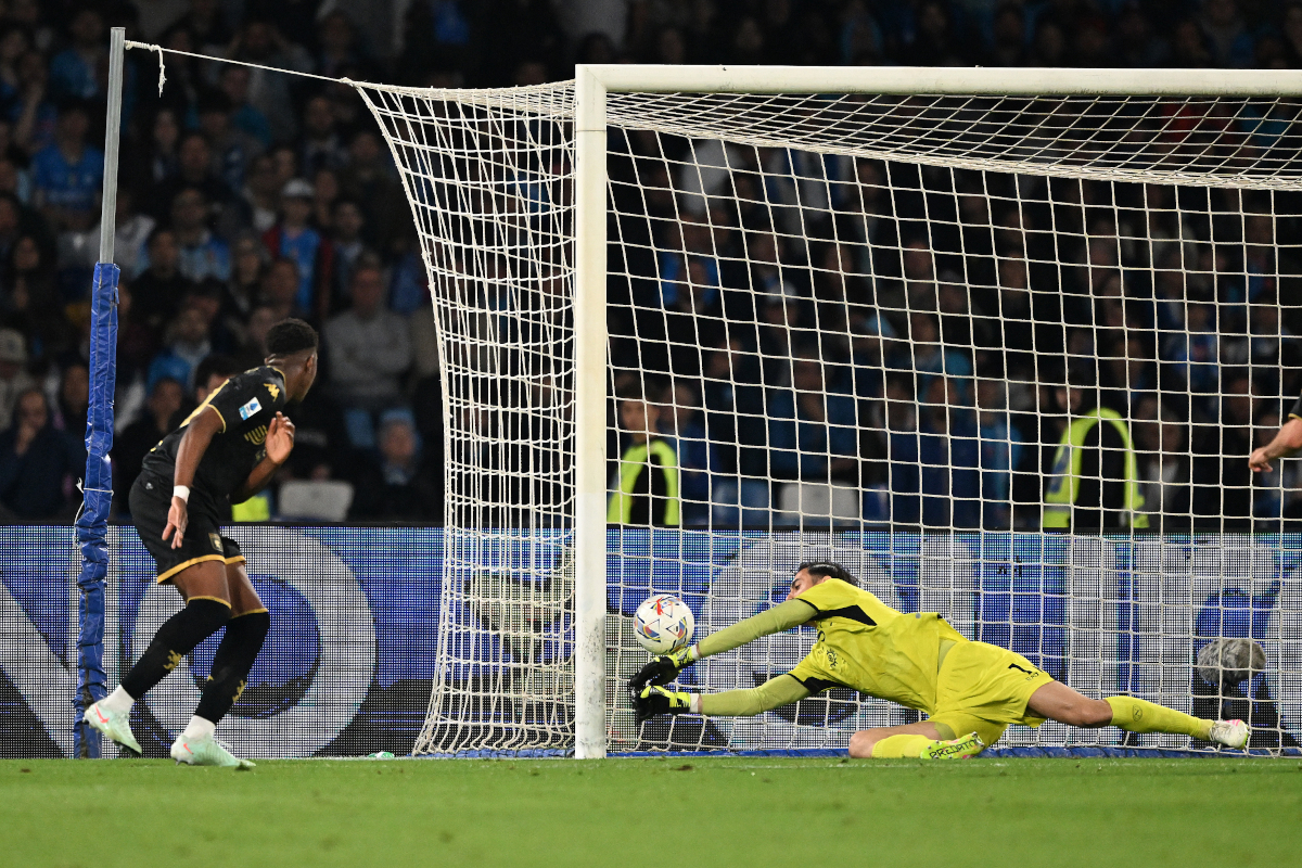 Official: Meret signs Napoli contract extension until 2027 4 NAPLES, ITALY - MAY 11: Honest Ahanor of Genoa scores his side first goal during the Serie A match between Napoli and Genoa at Stadio Diego Armando Maradona on May 11, 2025 in Naples, Italy. (Photo by Francesco Pecoraro/Getty Images)