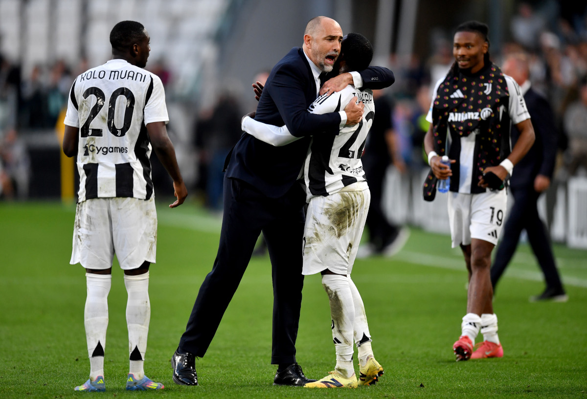 Juventus stance on Tudor revealed after latest Comolli meeting 7 TURIN, ITALY - APRIL 27: Igor Tudor, Head Coach of Juventus, embraces Timothy Weah following 2-0 victory after the Serie A match between Juventus and Monza at Allianz Stadium on April 27, 2025 in Turin, Italy. (Photo by Valerio Pennicino/Getty Images)