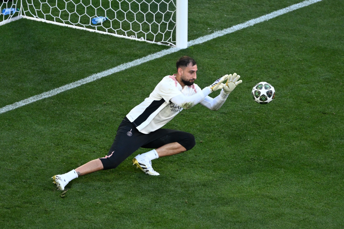 MUNICH, GERMANY - MAY 30: Gianluigi Donnarumma of Paris Saint-Germain makes a save during a Paris Saint-Germain training session ahead of the UEFA Champions League Final 2025 between Paris Saint-Germain and FC Internazionale Milano at Munich Football Arena on May 30, 2025 in Munich, Germany. (Photo by Stu Forster/Getty Images)