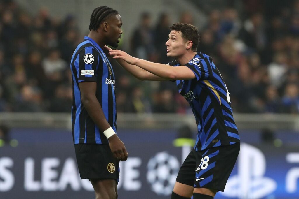 MILAN, ITALY - MARCH 11: Marcus Thuram of FC Internazionale interacts with during the UEFA Champions League 2024/25 UEFA Champions League 2024/25 Round of 16 Second Leg match between FC Internazionale Milano and Feyenoord at Stadio Giuseppe Meazza on March 11, 2025 in Milan, Italy. (Photo by Marco Luzzani/Getty Images)