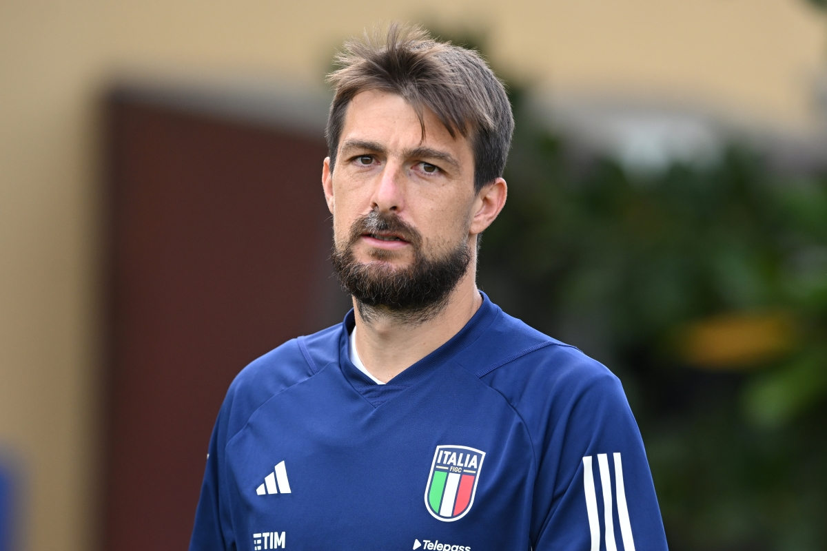 Inter defender Acerbi on verge of Italy return for Haaland battle 8 FLORENCE, ITALY - OCTOBER 15: Serie A defender Francesco Acerbi of Italy looks on during a training session at Centro Tecnico Federale di Coverciano on October 15, 2023 in Florence, Italy. (Photo by Claudio Villa/Getty Images)