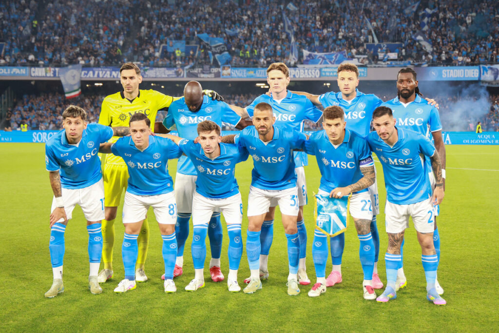 NAPLES, ITALY - MAY 23: Players of Napoli pose for a team photograph prior to the Serie A match between Napoli and Cagliari at Stadio Diego Armando Maradona on May 23, 2025 in Naples, Italy. (Photo by Francesco Pecoraro/Getty Images)