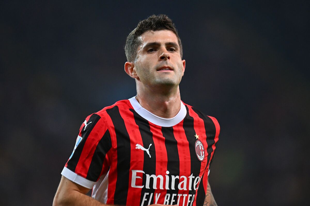 Report Pulisic agent shopping USMNT star around to Milan rivals 6 UDINE, ITALY - APRIL 11: Christian Pulisic of AC Milan during the Serie A match between Udinese and AC Milan at Stadio Friuli on April 11, 2025 in Udine, Italy. (Photo by Alessandro Sabattini/Getty Images)