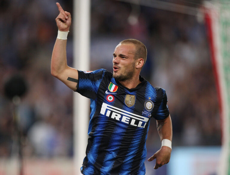 Wesley Sneijder of FC Internazionale Milano celebrates after the goal scored by Samuel Eto'o during the Tim Cup final between FC Internazionale Milano and US Citta di Palermo at Olimpico Stadium on May 29, 2011 in Rome, Italy. (Photo by Paolo Bruno/Getty Images)