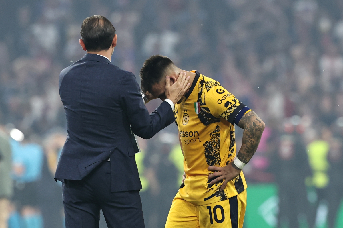 epa12148206 Lautaro Martinez of Inter looks disappointed after losing the UEFA Champions League final between Paris Saint-Germain and Internazionale Milano in Munich, Germany 31 May 2025. EPA-EFE/FILIP SINGER