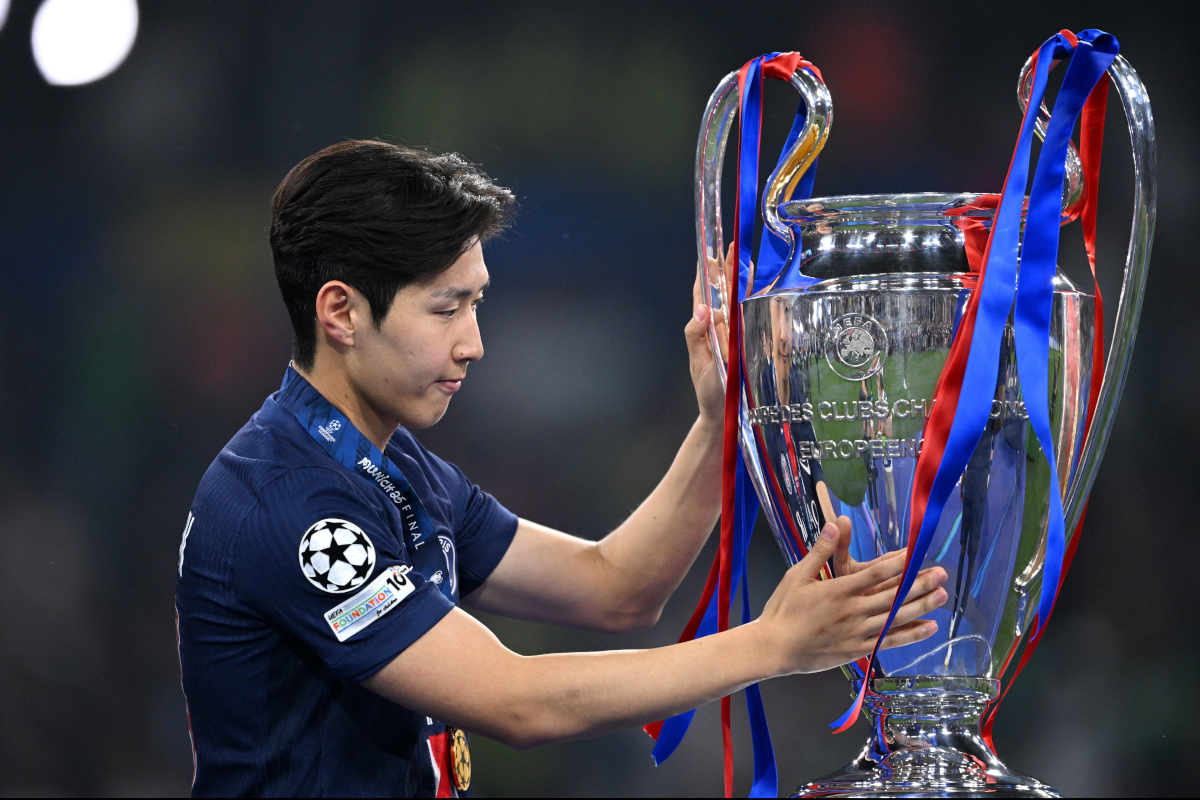 Napoli ask PSG for Kang-in Lee after Kvaratskhelia deal 6 MUNICH, GERMANY - MAY 31: Lee Kang-in of Paris Saint-Germain reacts as he walks past the UEFA Champions League trophy after collecting his winners medal after defeating FC Internazionale, to secure Paris Saint-Germain's first ever UEFA Champions League title in the club's history and a record UEFA Champions League Final winning scoreline of 5-0, following the UEFA Champions League Final 2025 between Paris Saint-Germain and FC Internazionale Milano at Munich Football Arena on May 31, 2025 in Munich, Germany. (Photo by Justin Setterfield/Getty Images)