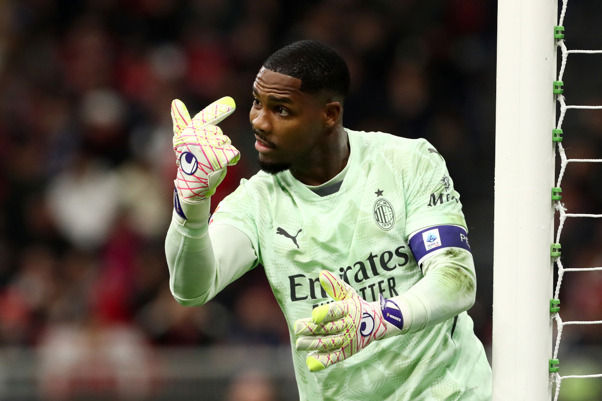 Top 5 Serie A transfer news: Osimhen rejection, Al-Hilal triple blow, Reijnders-City 16 MILAN, ITALY - APRIL 02: Mike Maignan of AC Milan speaks with his defenders during the Coppa Italia Semi Final match between AC Milan and FC Internazionale at Stadio Giuseppe Meazza on April 02, 2025 in Milan, Italy. (Photo by Marco Luzzani/Getty Images)