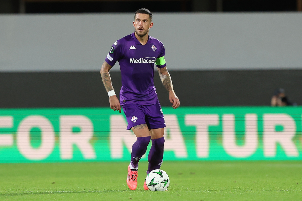 Exclusive: Pioli return can scrap Torino and Fiorentina’s transfer plans for Biraghi 7 FLORENCE, ITALY - OCTOBER 3: Cristiano Biraghi of ACF Fiorentina in action during the UEFA Conference League 2024/25 League Phase MD1 match between ACF Fiorentina and The New Saints FC at Stadio Artemio Franchi on October 3, 2024 in Florence, Italy. (Photo by Gabriele Maltinti/Getty Images)