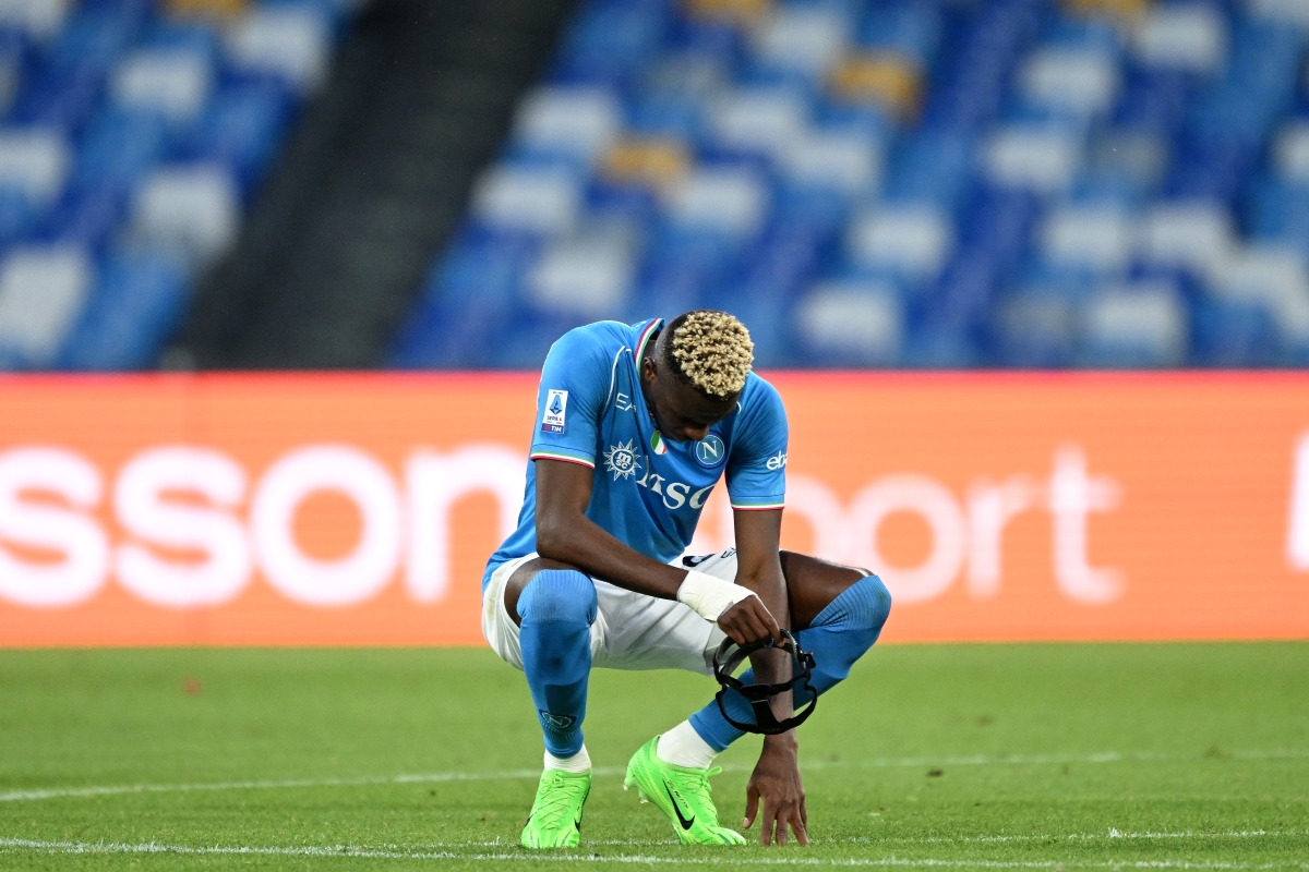 Galatasaray create Osimhen problem for Napoli and Al-Hilal 9 NAPLES, ITALY - APRIL 28: Victor Osimhen of SSC Napoli shows his disappointment after the Serie A TIM match between SSC Napoli and AS Roma - Serie A TIM at Stadio Diego Armando Maradona on April 28, 2024 in Naples, Italy. (Photo by Francesco Pecoraro/Getty Images)