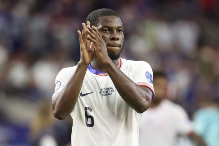 USMNT midfielder Yunus Musah applauds the USA fans after the CONMEBOL Copa America 2024 group C match between USA and Bolivia, in Arlington, Texas, USA, 23 June 2024. EPA-EFE/KEVIN JAIRAJ