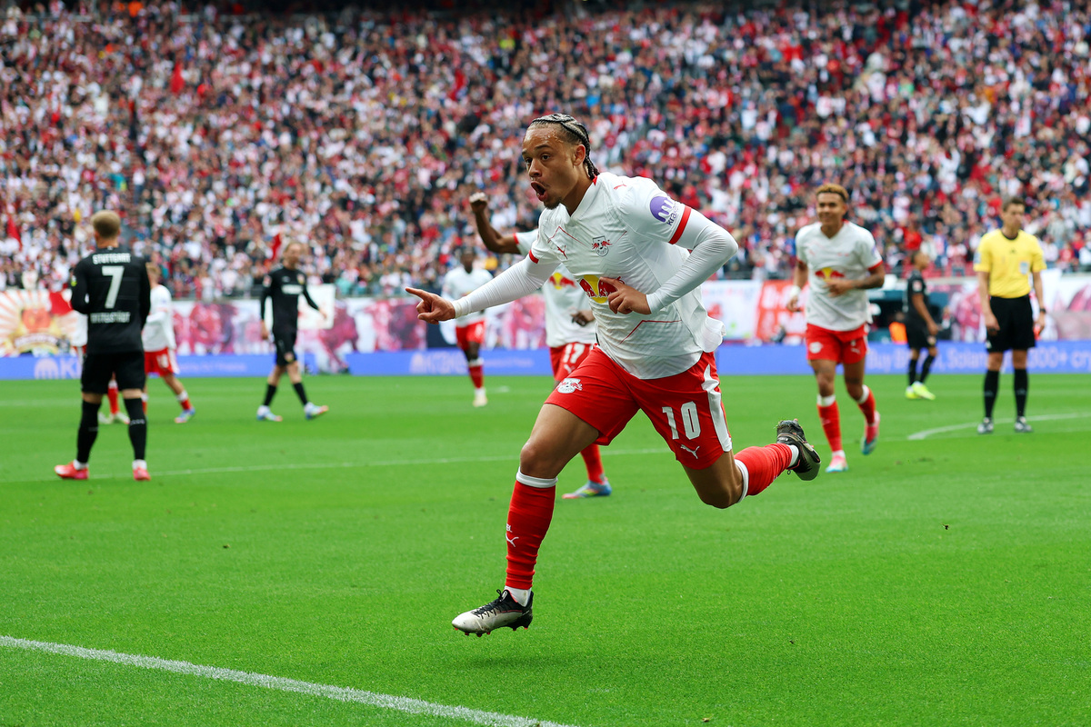 Inter in contact with RB Leipzig over Xavi Simons deal as Lookman altre soluzioni 4 LEIPZIG, GERMANY - MAY 17: Xavi Simons of RB Leipzig celebrates scoring his team's first goal during the Bundesliga match between RB Leipzig and VfB Stuttgart at Red Bull Arena on May 17, 2025 in Leipzig, Germany. (Photo by Maja Hitij/Getty Images)