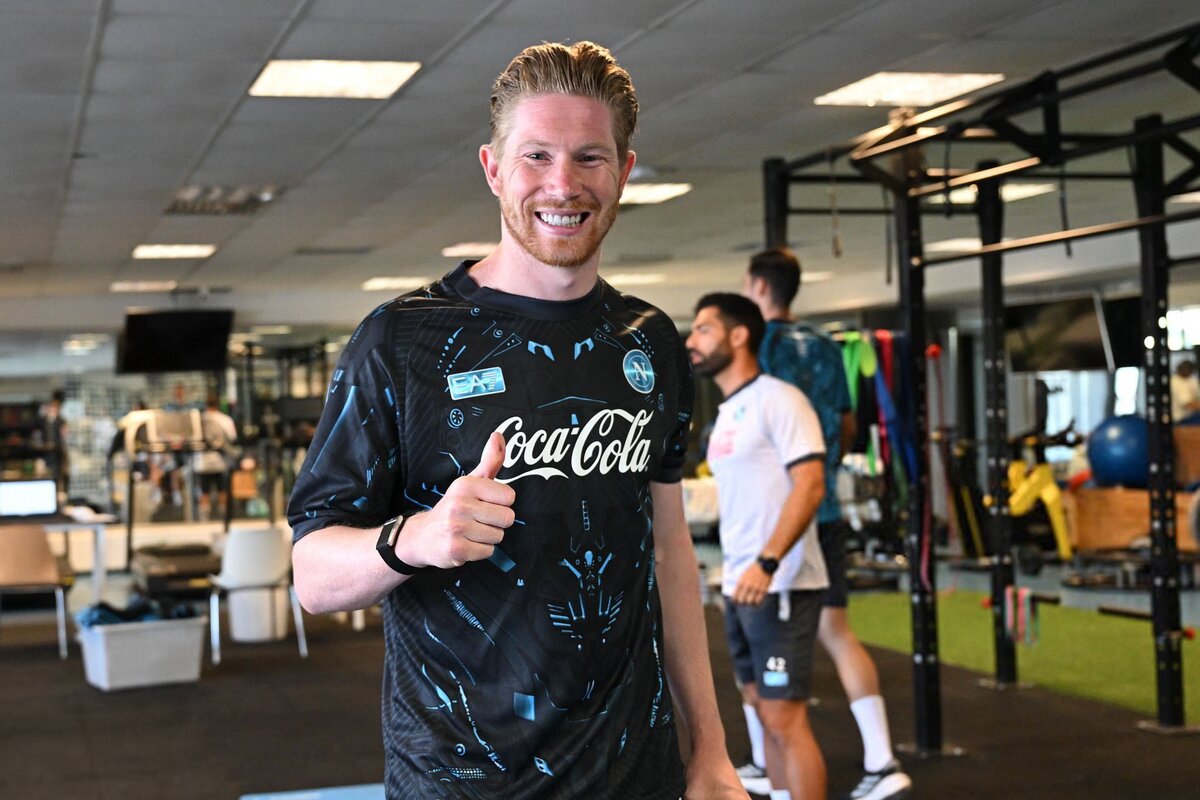 How Conte could organise new Napoli attack with De Bruyne, Lang and Lucca 10 Kevin De Bruyne on first day of Napoli pre-season training, July 15, 2025.