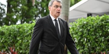 Juve, contatti con gli agenti di Zhegrova come colpo last-minute. Ma il Marsiglia è avanti 2 Juve, prima le uscite: i casi Vlahovic e Douglas Luiz rallentano il mercato