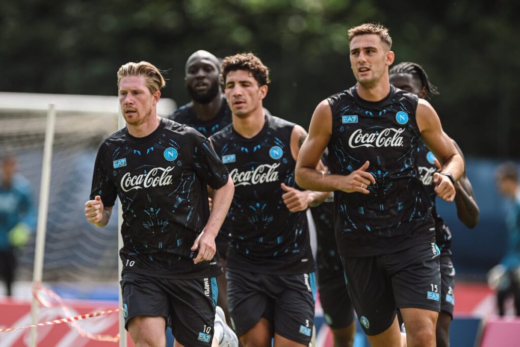 Kevin De Bruyne, Romelu Lukaku and Lorenzo Lucca in pre-season training with Napoli.