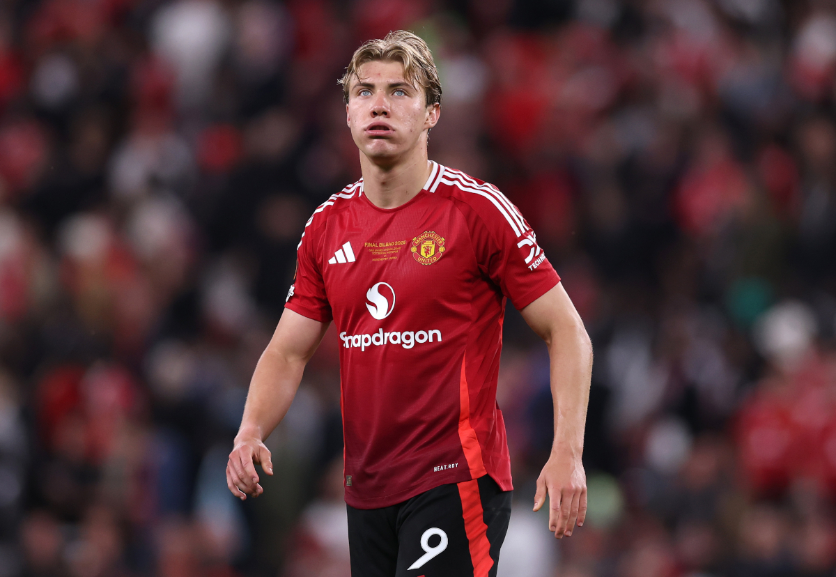BILBAO, SPAIN - MAY 21: Rasmus Hojlund of Manchester United reacts after missing a chance during the UEFA Europa League Final 2025 between Tottenham Hotspur and Manchester United at Estadio de San Mames on May 21, 2025 in Bilbao, Spain. (Photo by Ryan Pierse/Getty Images)