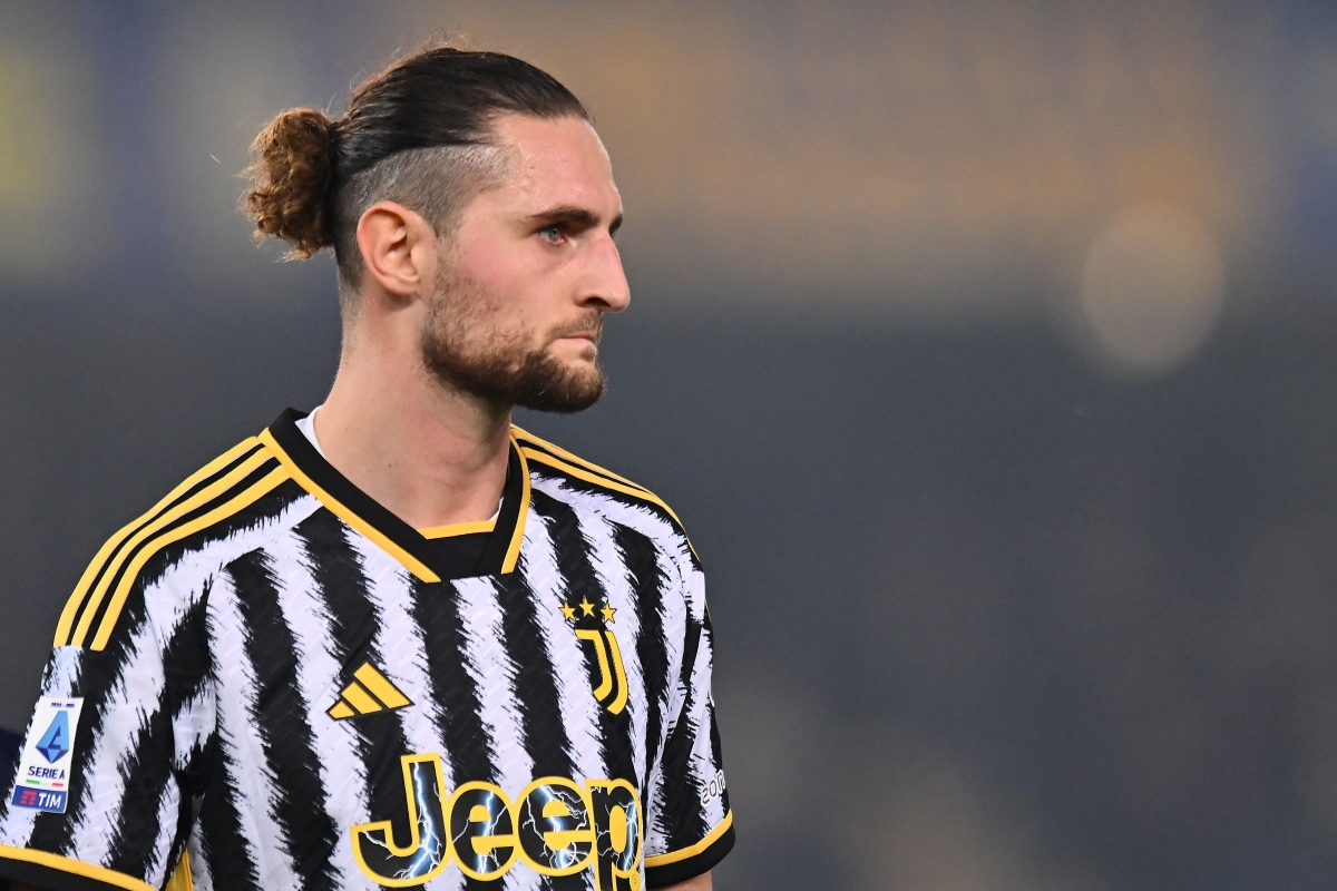 Exclusive: Rabiot offers himself to Juventus with Chiellini contact 4 VERONA, ITALY - FEBRUARY 17: Adrien Rabiot of Juventus looks on during the Serie A TIM match between Hellas Verona FC and Juventus - Serie A TIM at Stadio Marcantonio Bentegodi on February 17, 2024 in Verona, Italy. (Photo by Alessandro Sabattini/Getty Images)
