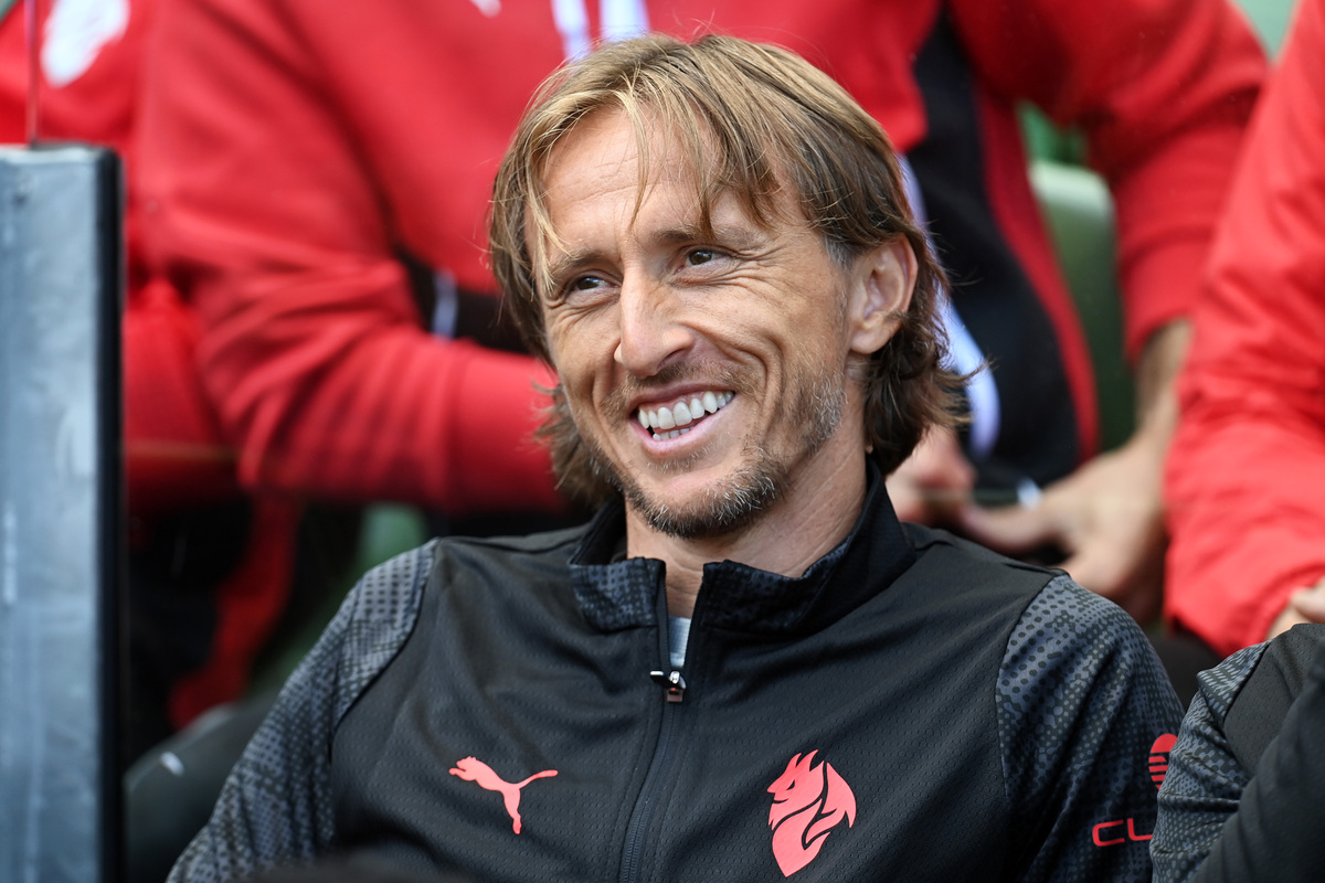 DUBLIN, IRELAND - AUGUST 09: Luka Modric of AC Milan looks on during the pre-season friendly match between Leeds United and AC Milan at Aviva Stadium on August 09, 2025 in Dublin, Ireland. (Photo by Charles McQuillan/Getty Images)