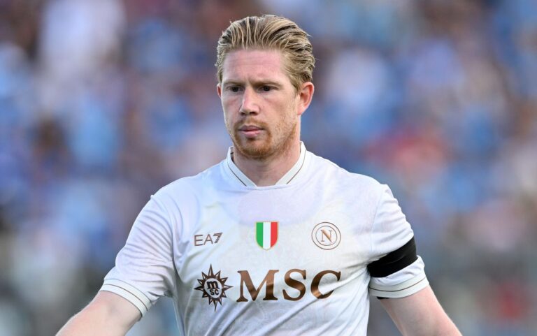 CASTEL DI SANGRO, ITALY - AUGUST 09: Kevin De Bruyne of Napoli looks on during the pre-season friendly match between Napoli and Girona at Stadio Teofilo Patini on August 09, 2025 in Castel di Sangro, Italy. (Photo by Giuseppe Bellini/Getty Images)