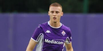 Dal Napoli all'Al Hilal, com'è cambiata la posizione della Fiorentina per Pietro Comuzzo 7 Comuzzo confida: "Napoli a gennaio? Ci pensavo tanto. Ma alla Fiorentina mi apprezzano"