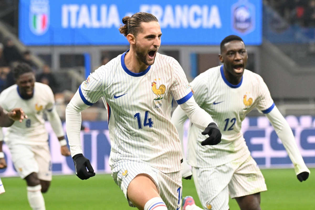 Exclusive: Rabiot contacted directly by Napoli and Milan 6 epa11726450 Franceโs midfielder Adrien Rabiot (C) celebrates after scoring the opening goal during the UEFA Nations League soccer match between Italy and France at the Giuseppe Meazza stadium in Milan, Italy, 17 November 2024. EPA-EFE/DANIEL DAL ZENNARO