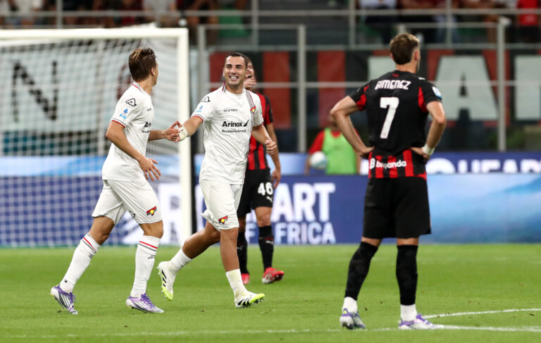 MILAN, ITALY - AUGUST 23: Federico Bonazzoli of Cremonese celebrates scoring his team's second goal with teammate during the Serie A match between AC Milan and US Cremonese at Giuseppe Meazza Stadium on August 23, 2025 in Milan, Italy. (Photo by Marco Luzzani/Getty Images)
