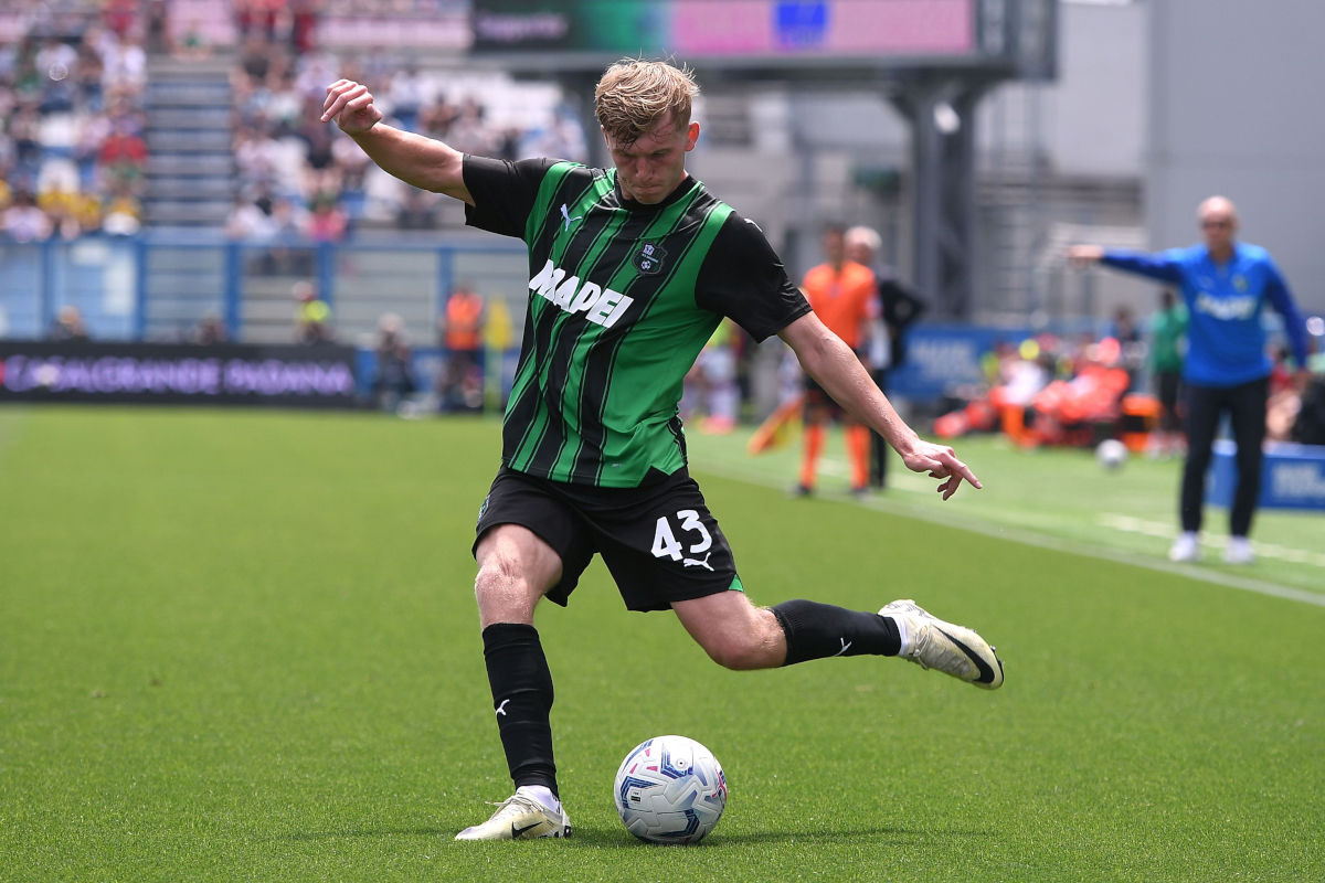 Serie A Preview: McTominay leads six-man Scottish group in 2025-26 7 REGGIO NELL'EMILIA, ITALY - MAY 19: Josh Doig of US Sassuolo in action during the Serie A TIM match between US Sassuolo and Cagliari at Mapei Stadium - Citta' del Tricolore on May 19, 2024 in Reggio nell'Emilia, Italy. (Photo by Alessandro Sabattini/Getty Images)