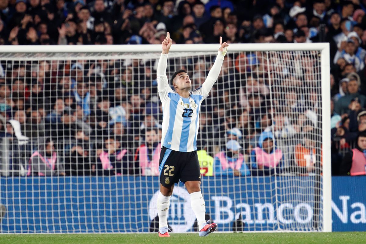 Video: Inter star Lautaro Martinez overtakes Maradona with latest Argentina goal 4 BUENOS AIRES, ARGENTINA - SEPTEMBER 04: Lautaro Martínez of Argentina celebrates after scoring the team's second goal during the South American FIFA World Cup 2026 Qualifier match between Argentina and Venezuela at Estadio Más Monumental Antonio Vespucio Liberti on September 04, 2025 in Buenos Aires, Argentina. (Photo by Marcos Brindicci/Getty Images)