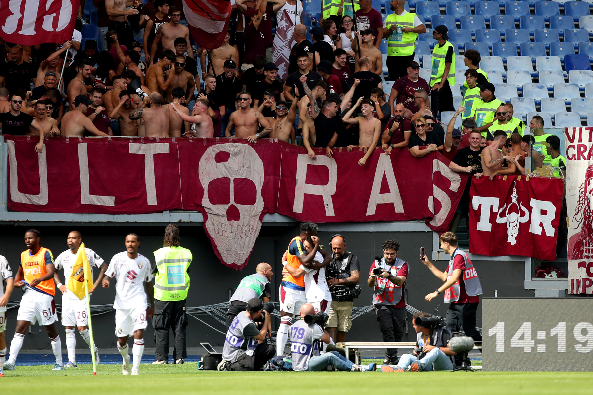 ROME, ITALY - SEPTEMBER 14: Giovanni Pablo Simeone of Torino FC celebrates after scoring the opening goal during the Serie A match between AS Roma and Torino FC at Stadio Olimpico on September 14, 2025 in Rome, Italy. (Photo by Paolo Bruno/Getty Images)