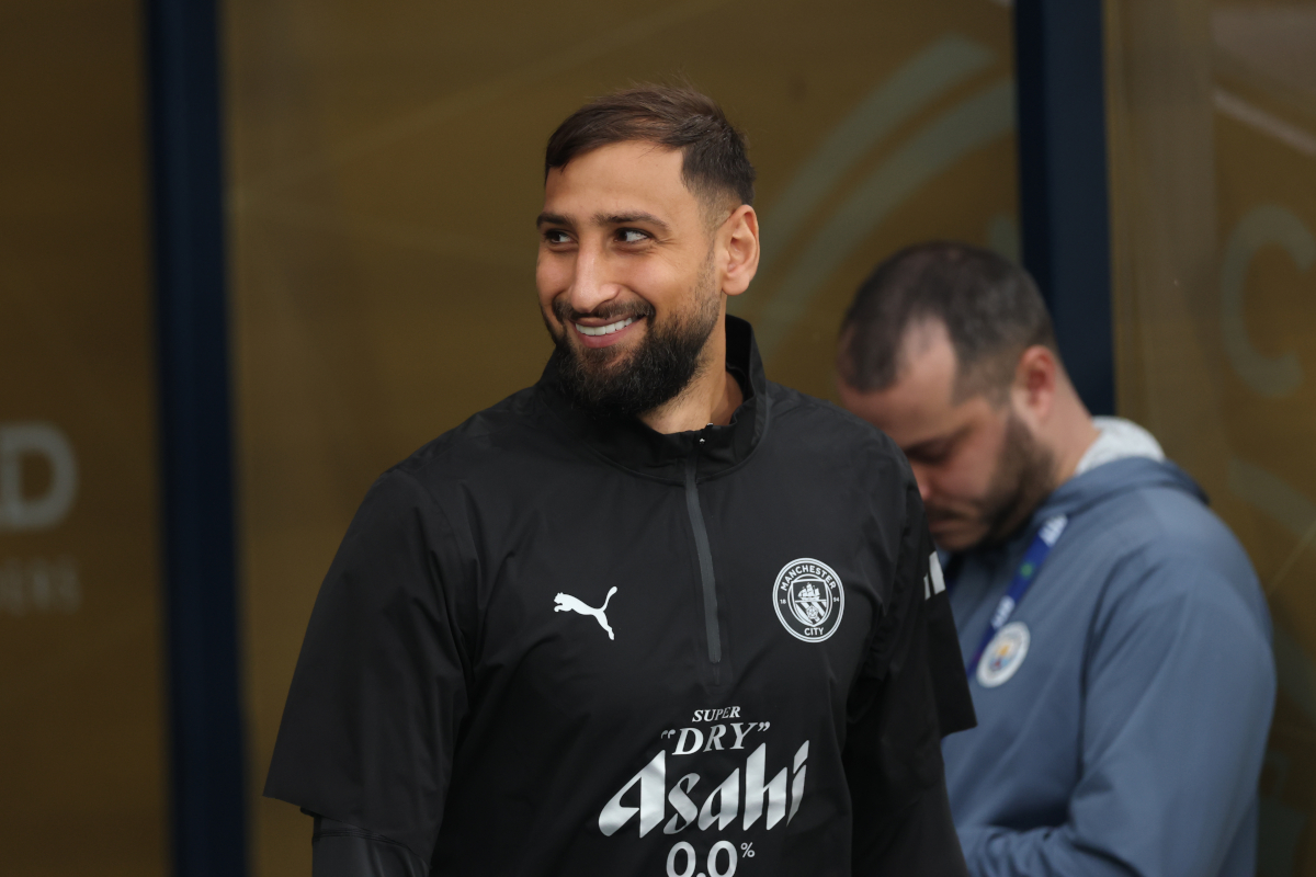 MANCHESTER, ENGLAND - SEPTEMBER 14: Gianluigi Donnarumma of Manchester City warms up prior to the Premier League match between Manchester City and Manchester United at Etihad Stadium on September 14, 2025 in Manchester, England. (Photo by Carl Recine/Getty Images)